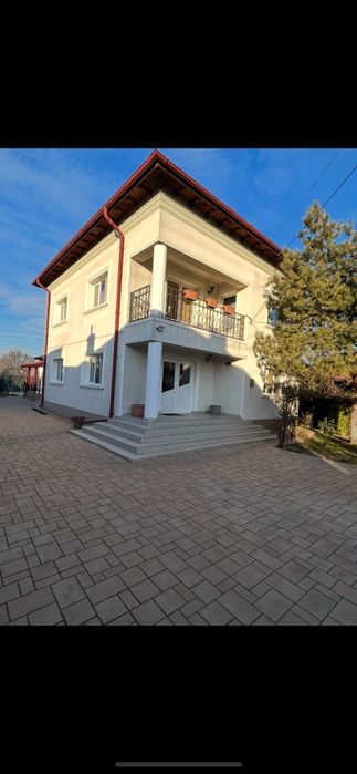 CASA DE VANZARE !!! Nu o sa ti para rau !