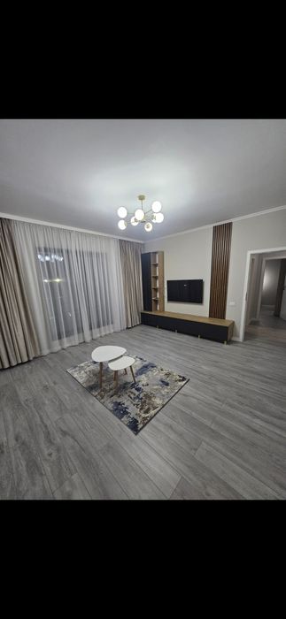 Închiriez apartament 2 camere  în exigent plazza