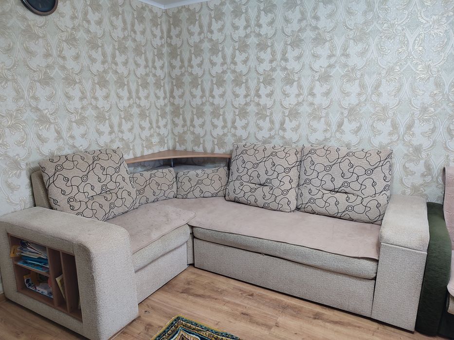 Угловой диван бу