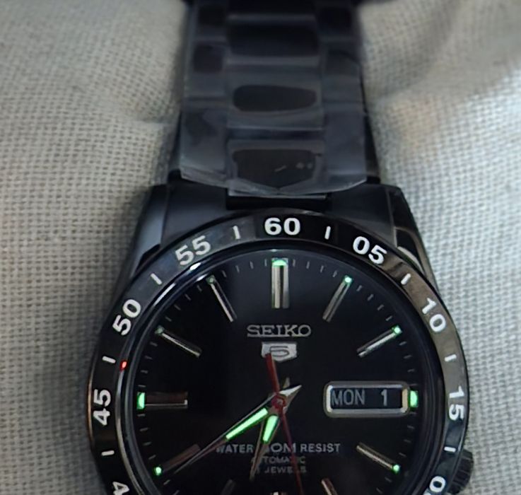 Наручные часы Seiko SNKE03K1