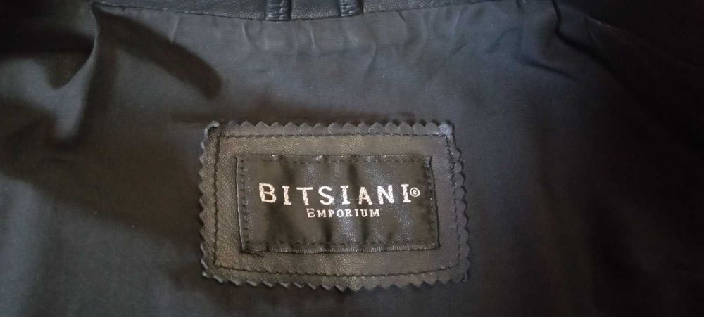 Дамско черно яке BITSIANI