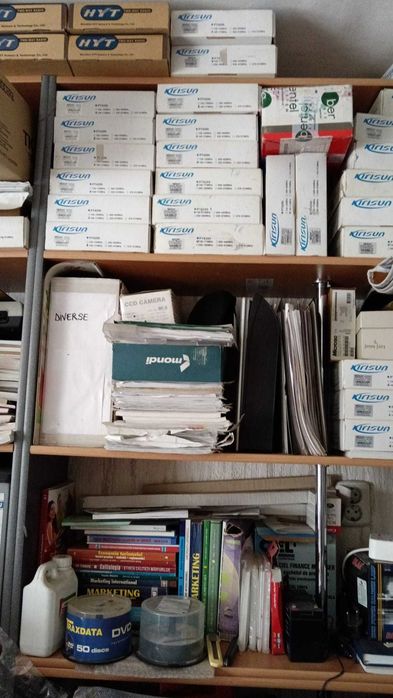 Mobilier birou complet / biblioteci arhivă + birouri / lichidare firmă
