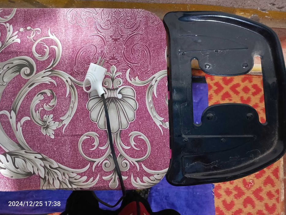 Dazmol stol sotiladi ishlatilmagan