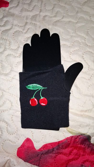 Mănuși fără degete