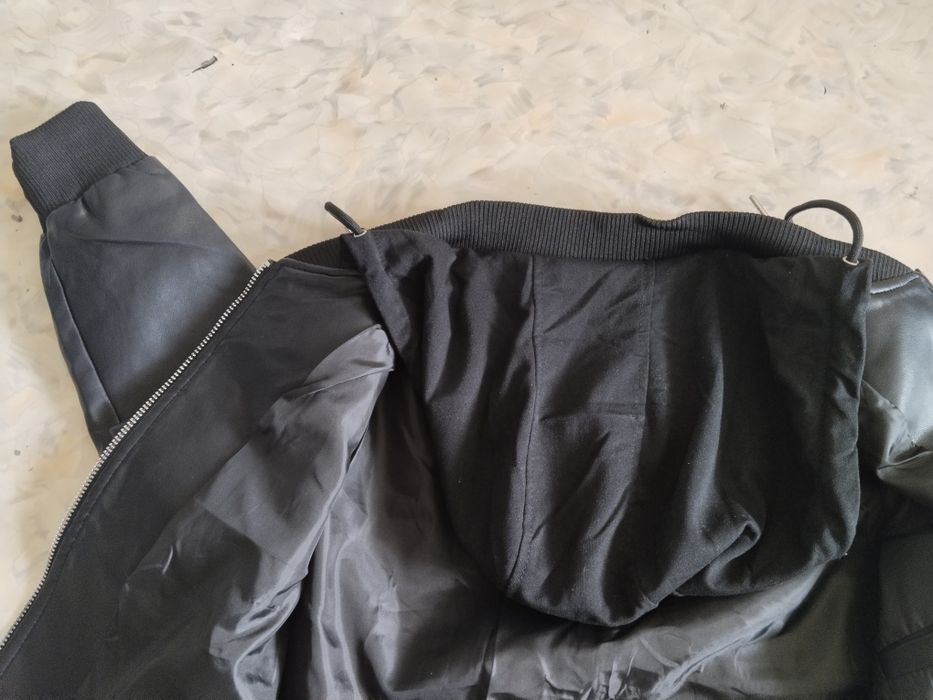 Продам куртку мужскую