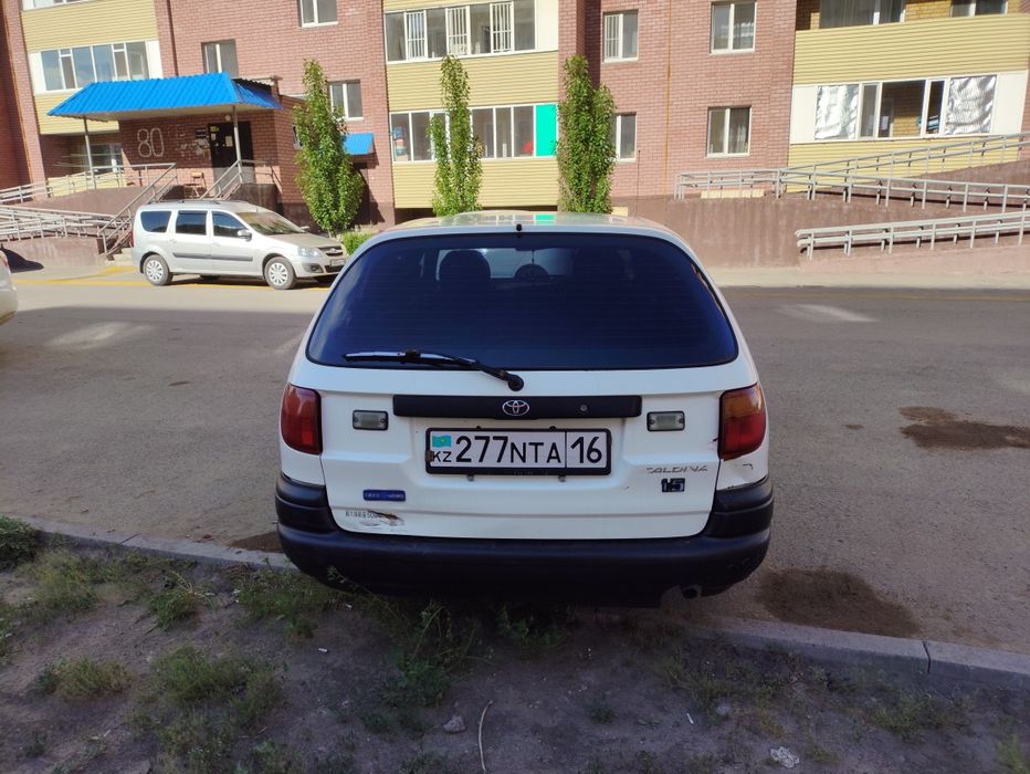 Toyota caldina 1996 год