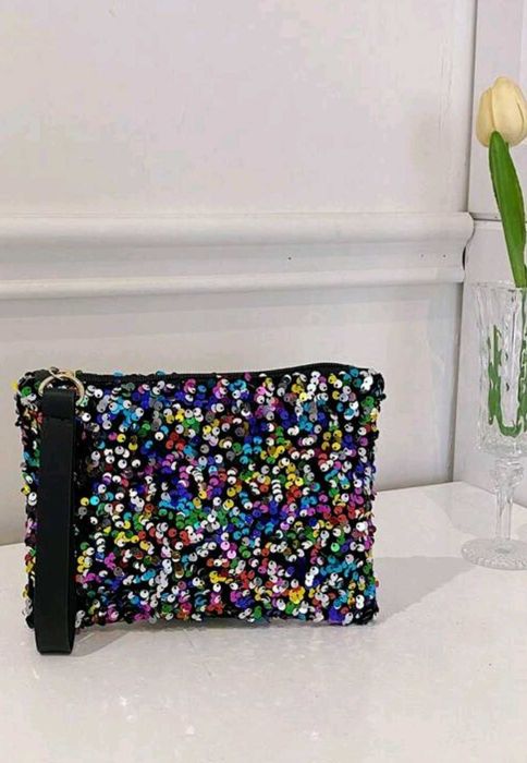 Нова чанта клъч с многоцветни пайети