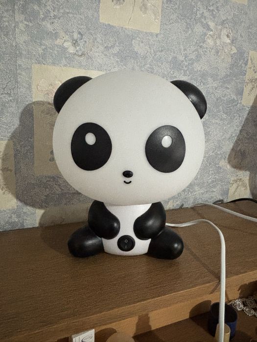 Нощна лампа във формата на панда 50 лв