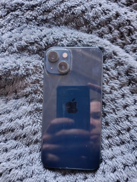 Продам айфон 13 .