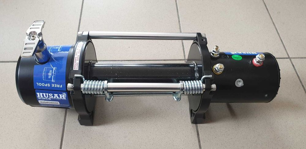 Troliu dezechipat HUSAR WINCH 13000 (trage 5897 kg) la 12V sau 24V