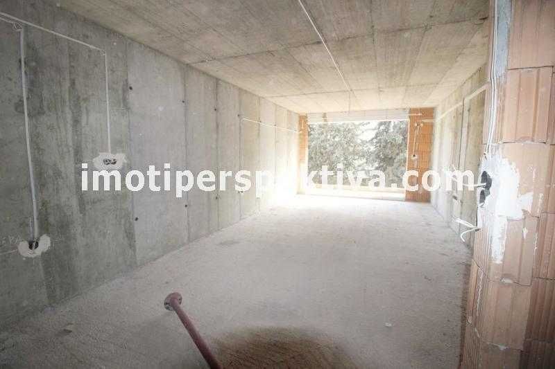 Продава се Тристаен апартамент в Пловдив, Кършияка - 130 кв.м за 1246 €/кв.м - Снимка #1