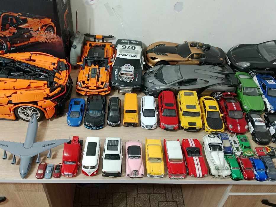Срочно продам всю свою коллекцию машинок