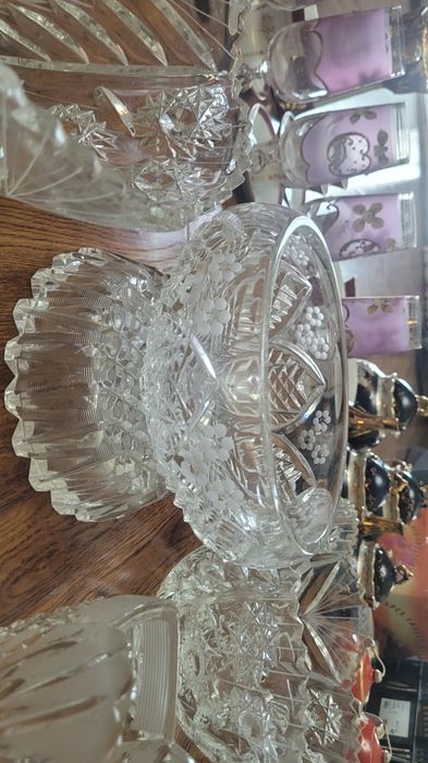 Хрусталь идишлар сотилади