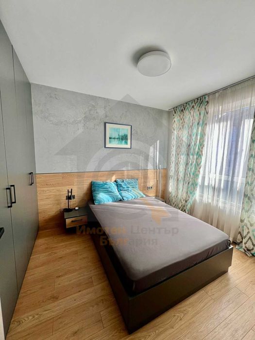 Двустаен апартамент в Зона Б19