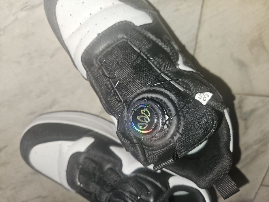 Маратонки с колелца, 34 номер