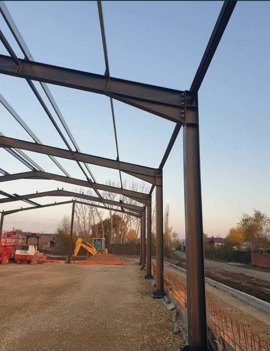 Vând hală metalica