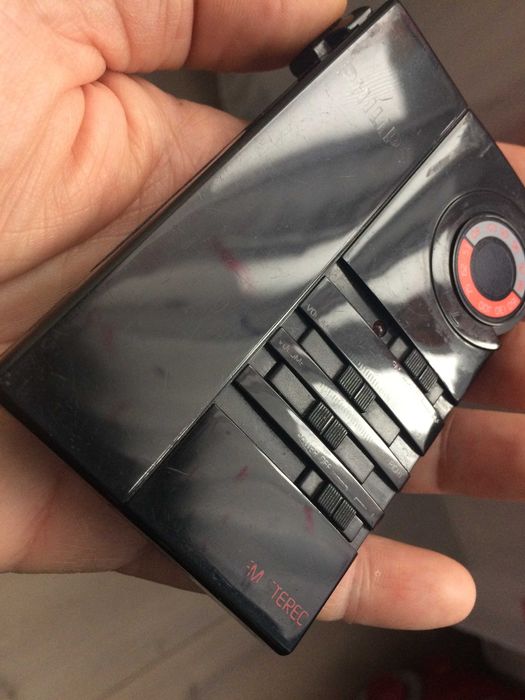 Radio cu casti Philips D1720 din 1987 functional.Cititi anuntul.