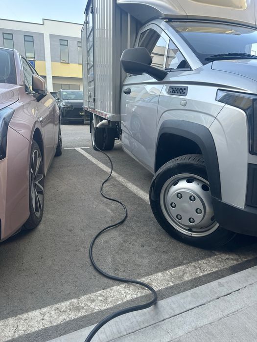 Срочно в наличии свой гибрид грузовой  3495 кг