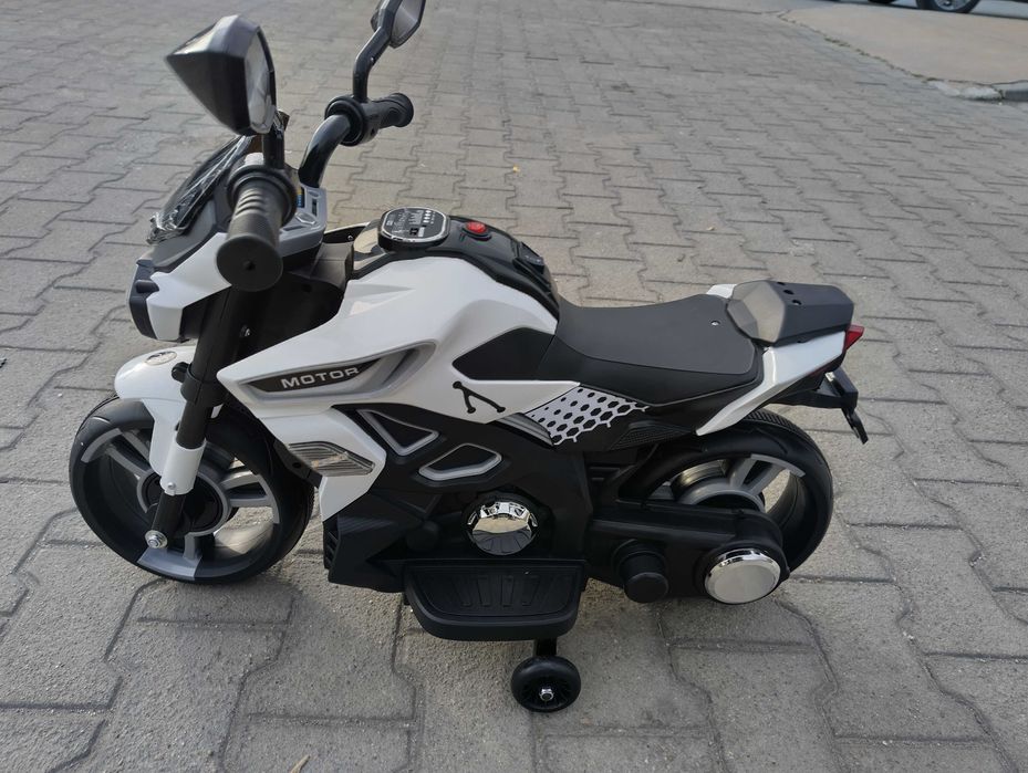 US Акумулаторен мотор HOUSTON бял