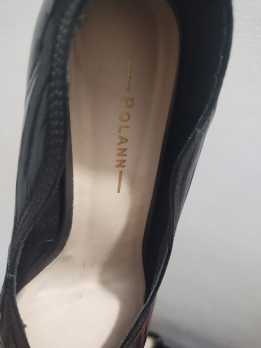 Продам женские туфли