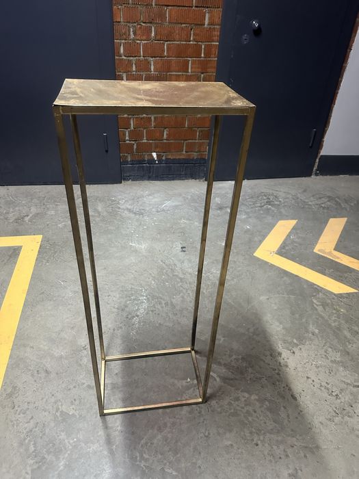 Подставка для цветов и букеты