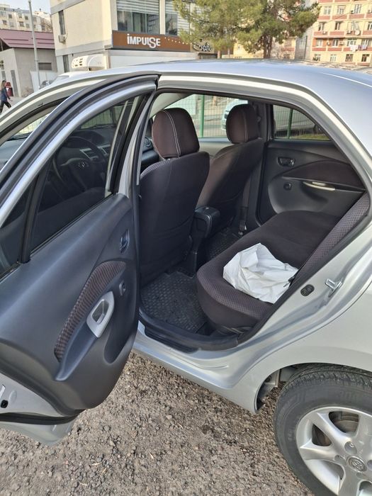 Продам Toyota Yaris 1.5 м/т