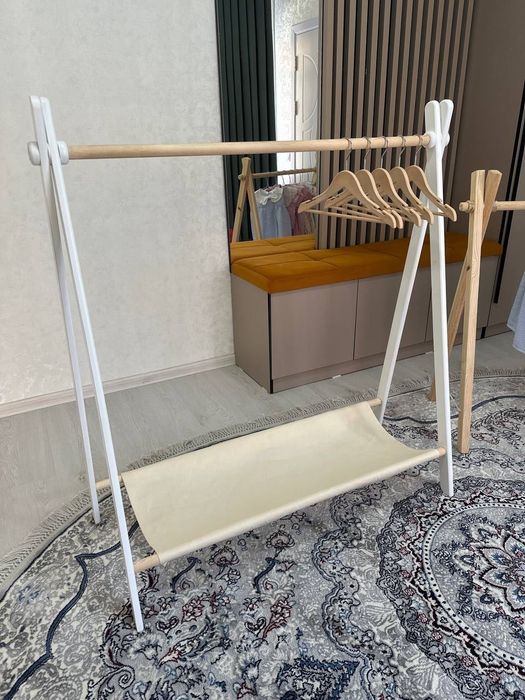 напольные вешалки