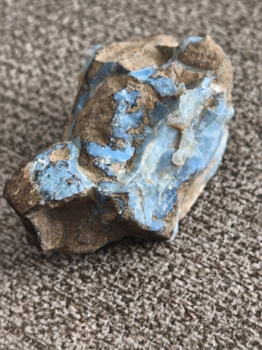 Opal albastru de piatră