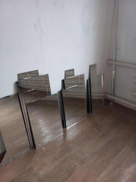 Продам зеркала остатки.