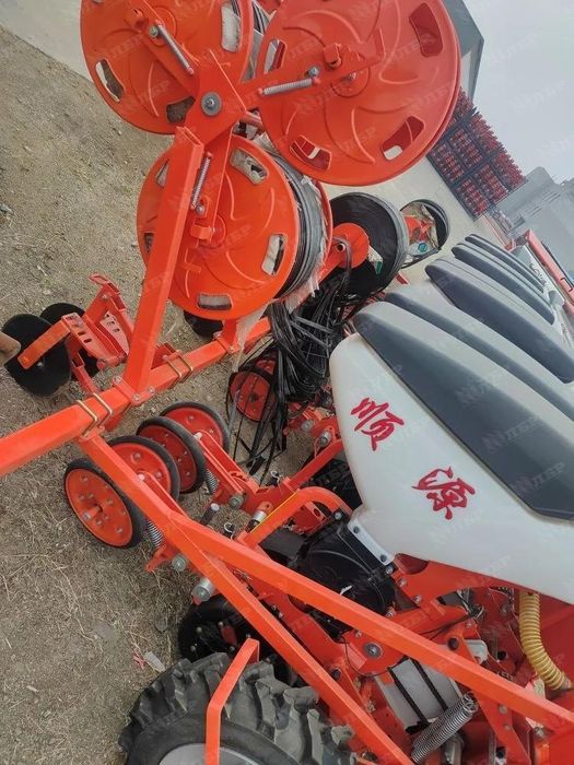 Пропашная сеялка Premium 8DF