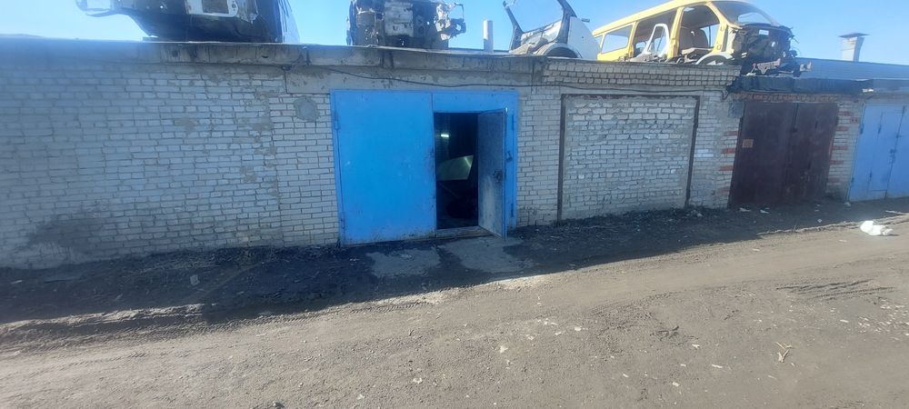 Сдам гараж 100кв.