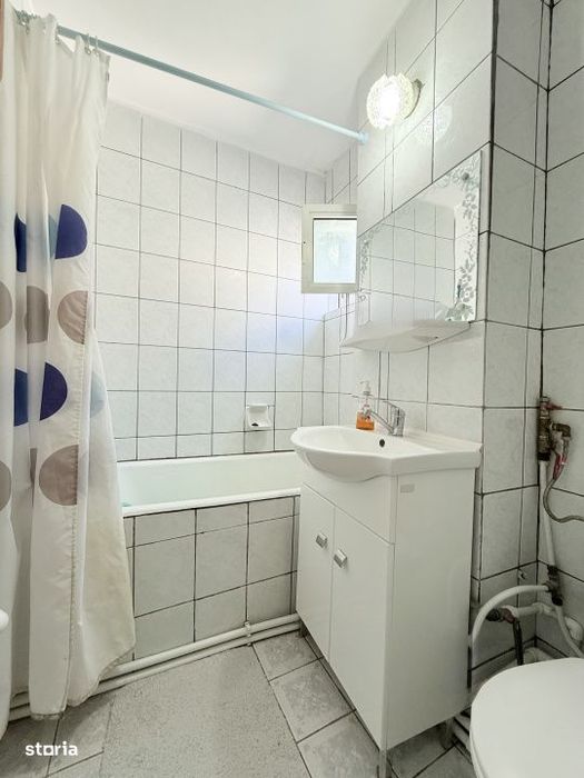 Apartament de vanzare cu 3 camere in Tomis Nord