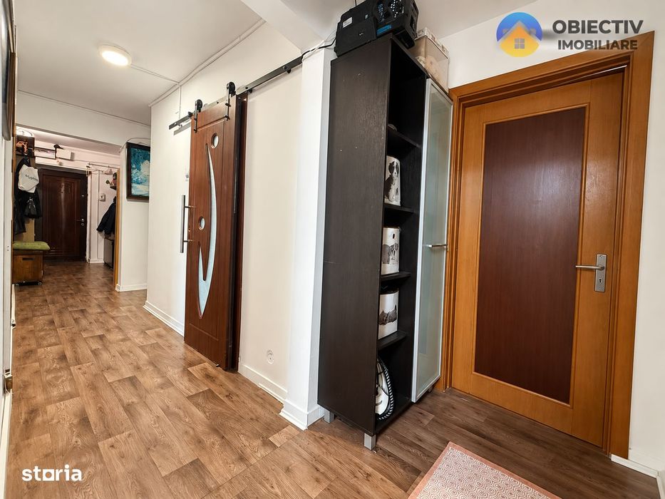 Apartament 4 camere 87,7 mp /2 bai/ Centru- Petrodava