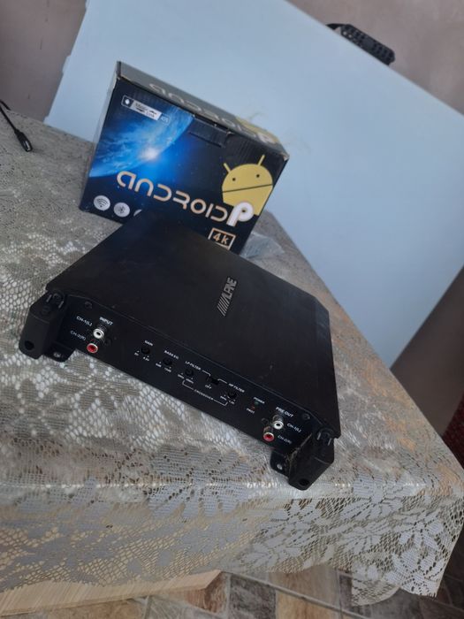 Vând pachet audio (subwoofer, stație și navigație android)