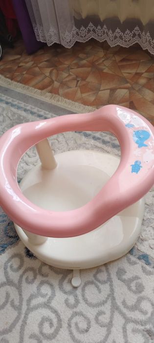 Разные детские вещи.