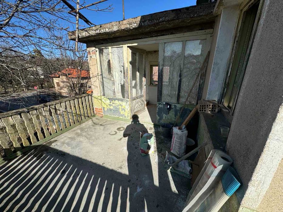 Продажба на къща в с.Баница
