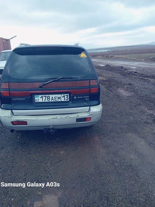 митсубиси спейс вагон