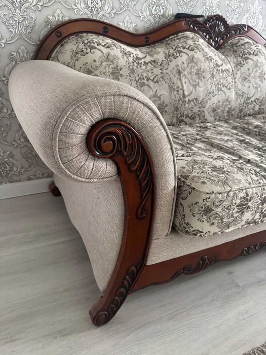 Продам комплект мягкой мебели