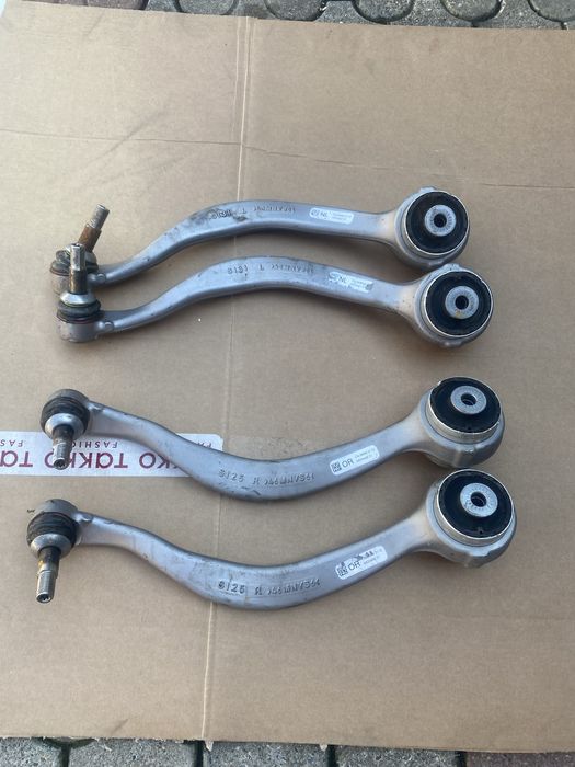 Brate BMW X6 G06 X5 G05 X7 G07 cod 8833468