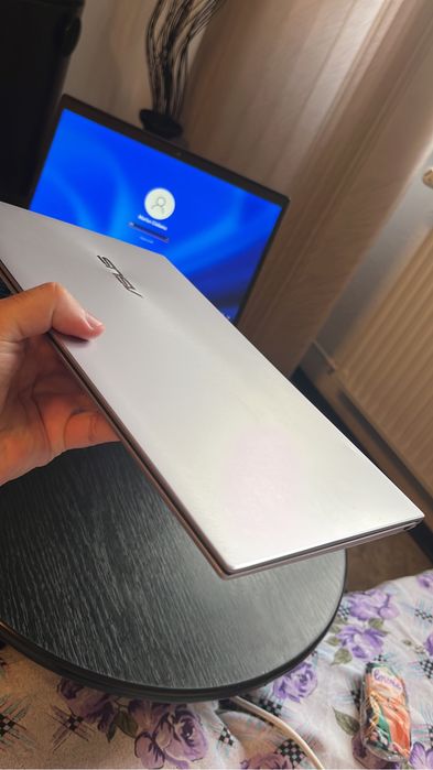 Asus Zenbook 13S OLED i5 gen 11