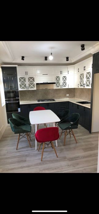 Mebil katta va kichik