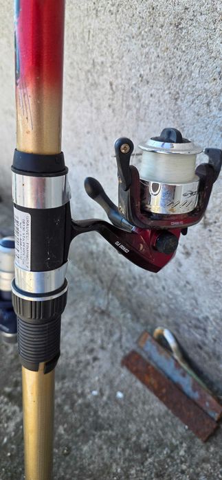 Въдици с макари 2 броя