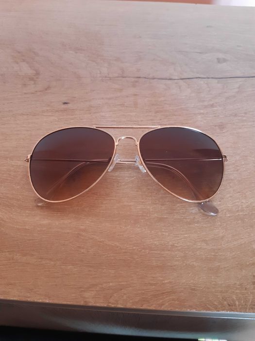 Слънчеви очила (дамски)- два броя