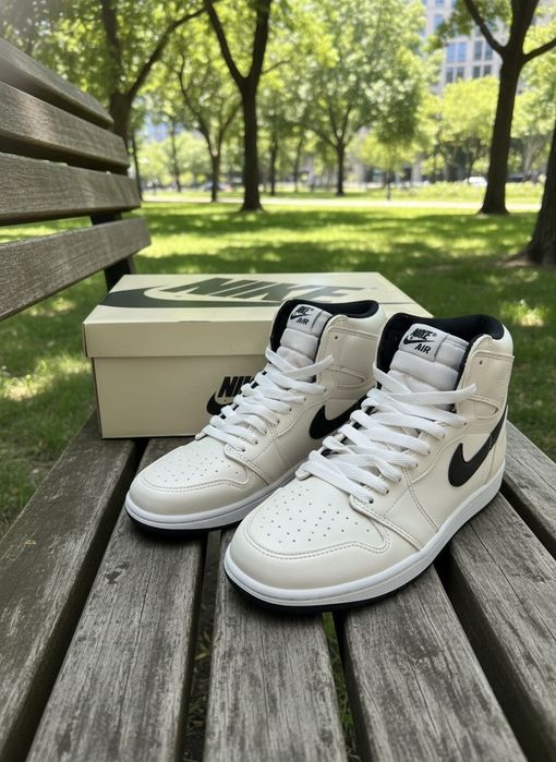 Adidasi Nike Jordan 1 High Essentials