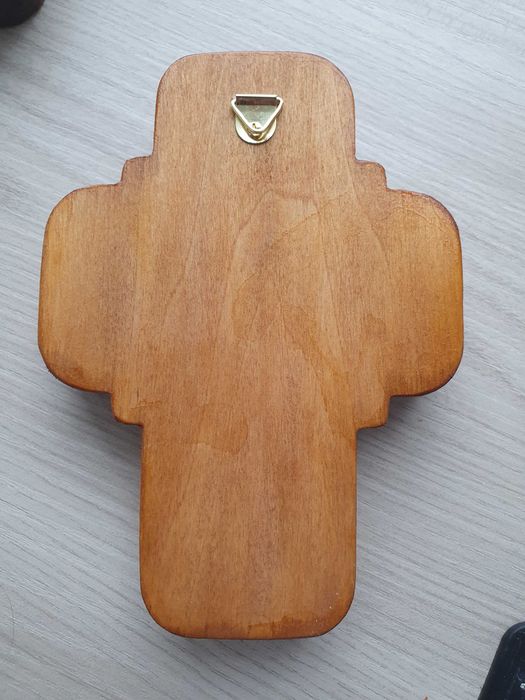 Cruce cu Chipul Domnului Iisus Hristos 14x10 cm Lemn tei culoare mahon