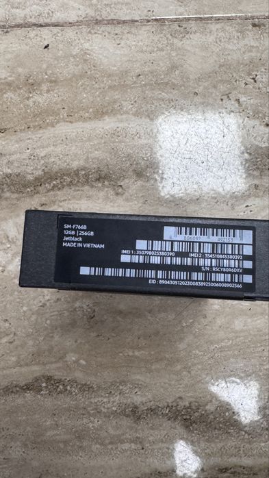 Samsung Z Flip 7 256gb jetblack