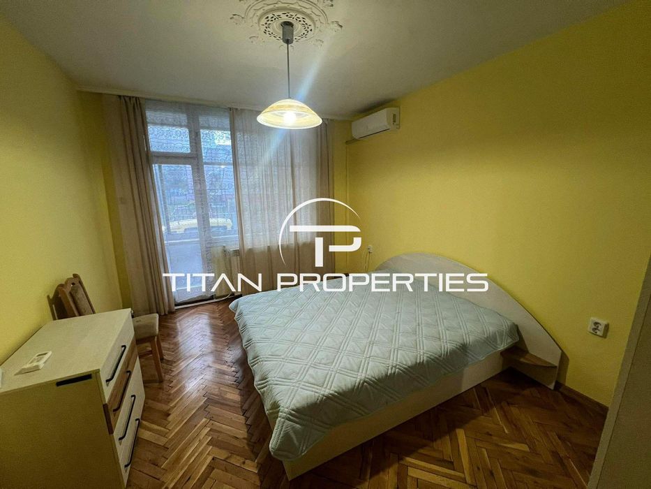 Дава се под наем Тристаен апартамент в Варна, Център - 110 кв.м за 698.19 € - Снимка #2
