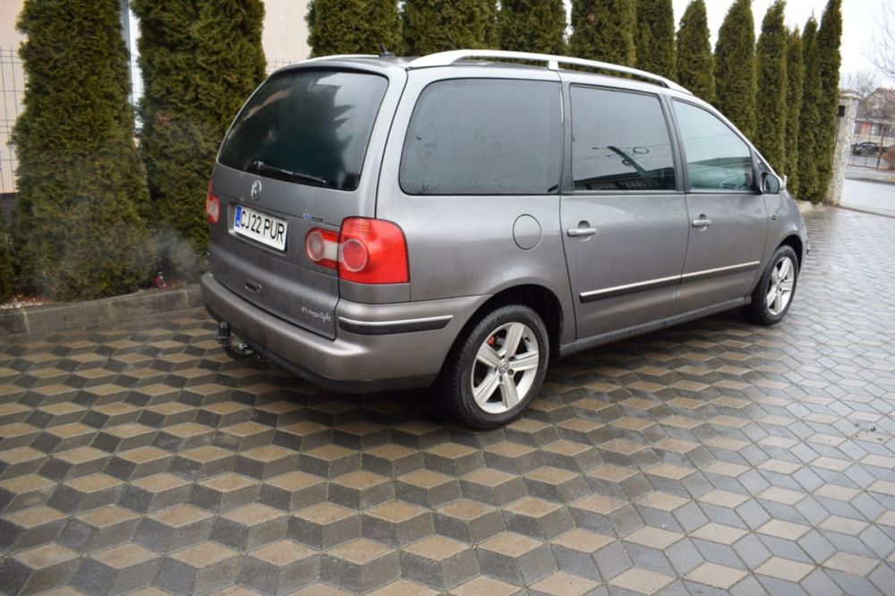 VW Sharan 2.0 TDI 140 cp 7 locuri