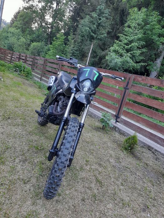 Vând Honda 200cc
