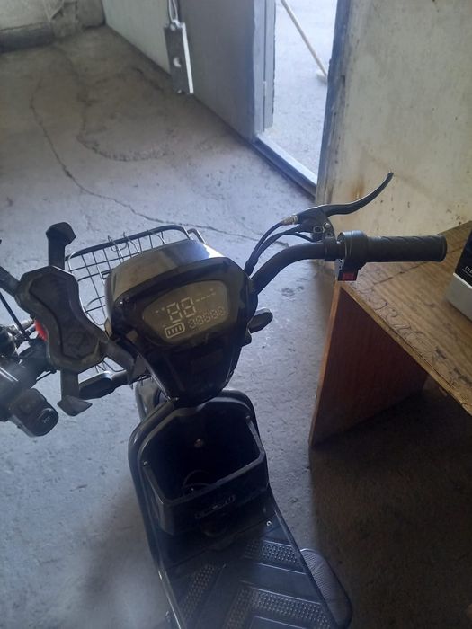 Продам электро велосипед ск8
